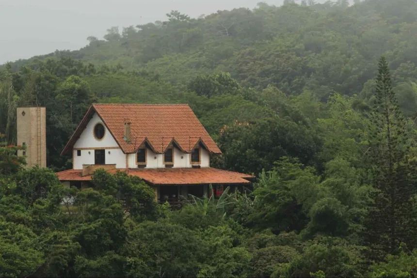 Casa en las colinas verdes de la Serra de Baturité